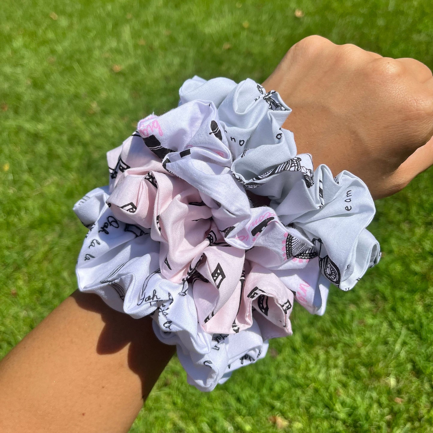 World Traveler Cotton Scrunchie Set: Paris, London Prints