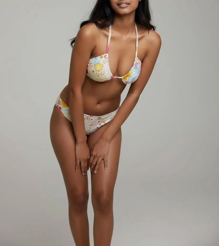 Floral Print Triangle Bikini Set – Soft Pastel Summer Swimwear, Adjustable Halter Top & Classic Bottoms
