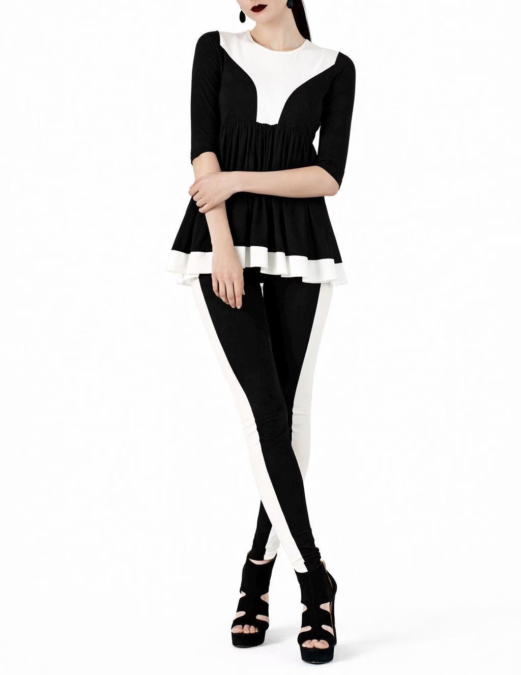 Ella Black and White 3/4 length sleeve babydoll top