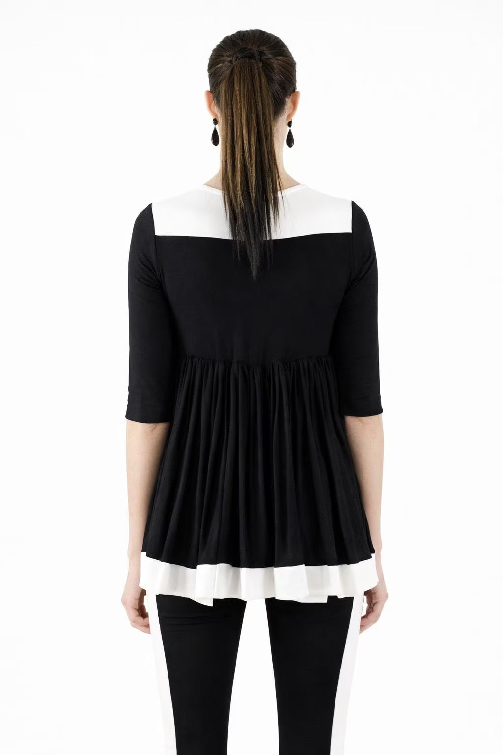 Ella Black and White 3/4 length sleeve babydoll top
