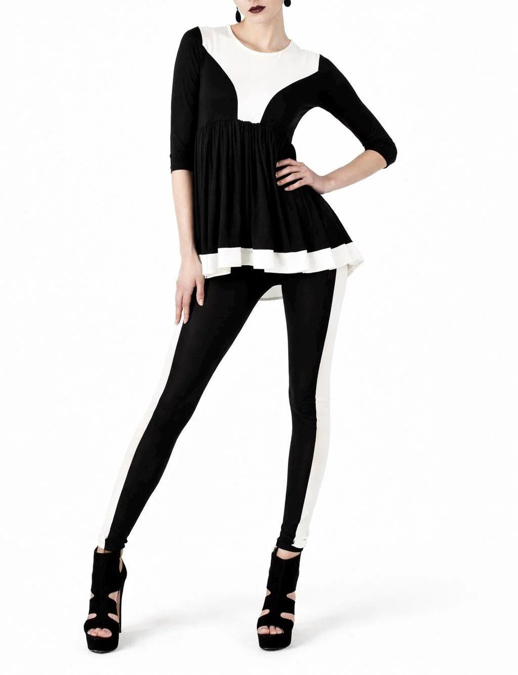 Ella Black and White 3/4 length sleeve babydoll top