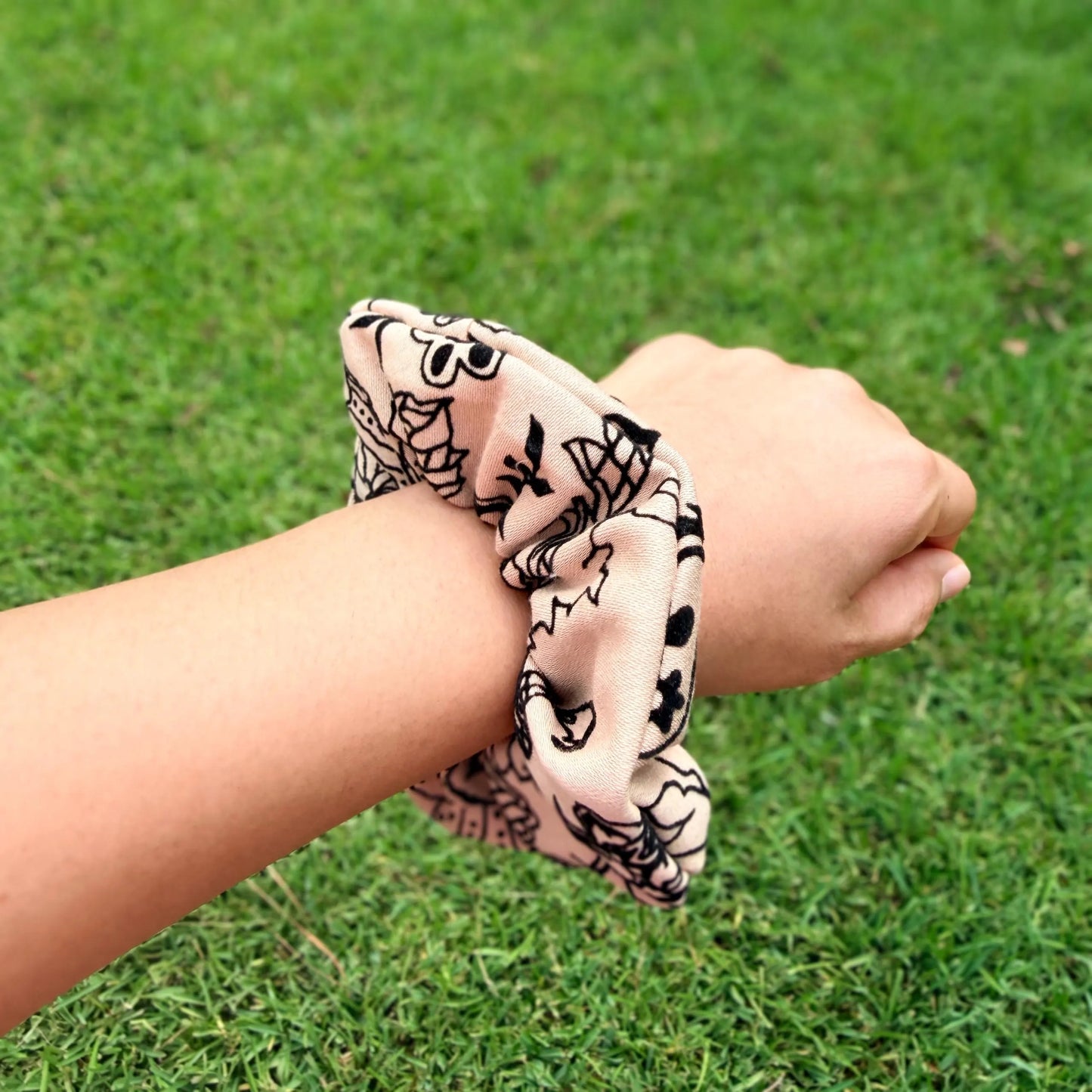 Neutral Beige & Black Floral Scrunchie – Minimalist Hair Tie, Everyday Elegant Hair Accessory