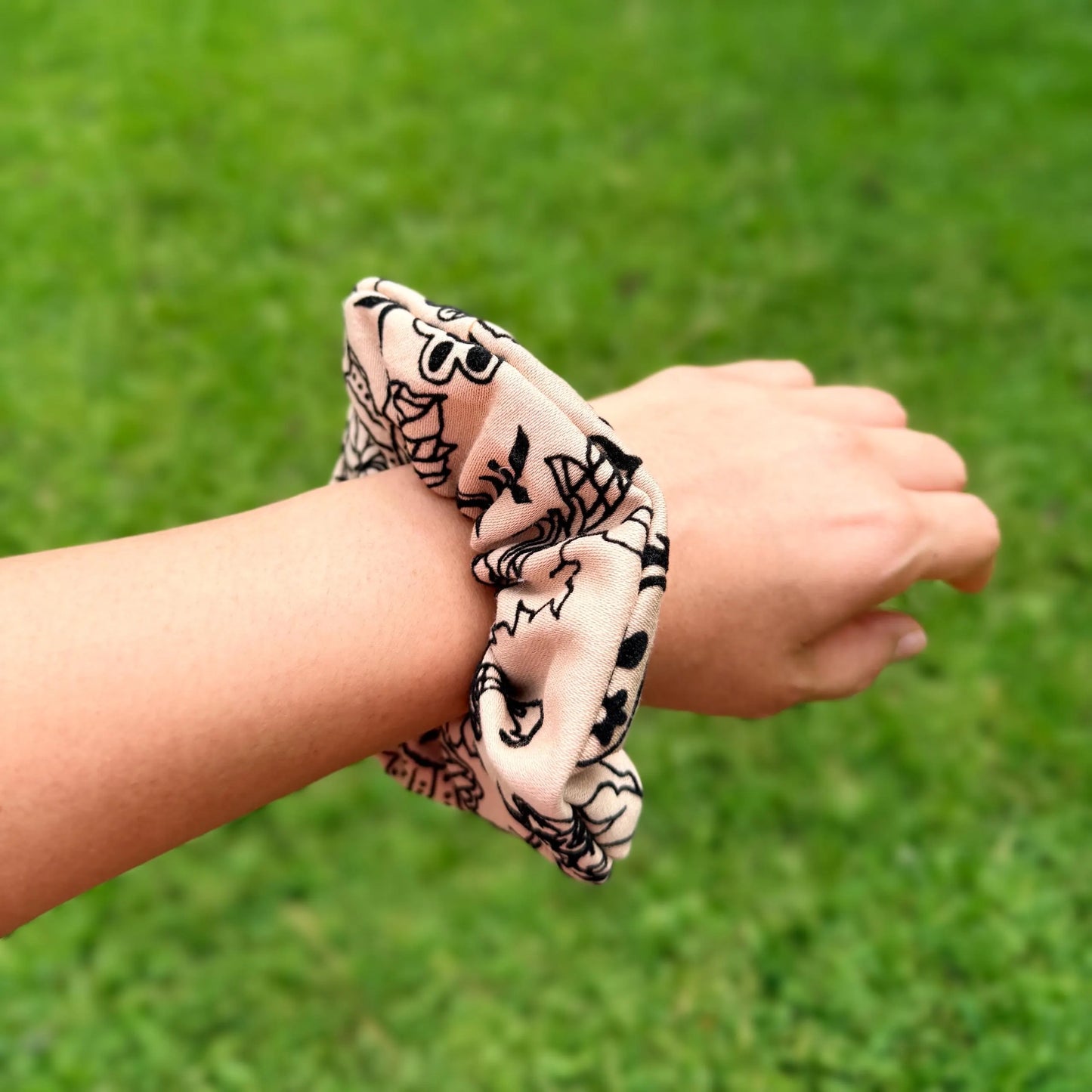 Neutral Beige & Black Floral Scrunchie – Minimalist Hair Tie, Everyday Elegant Hair Accessory