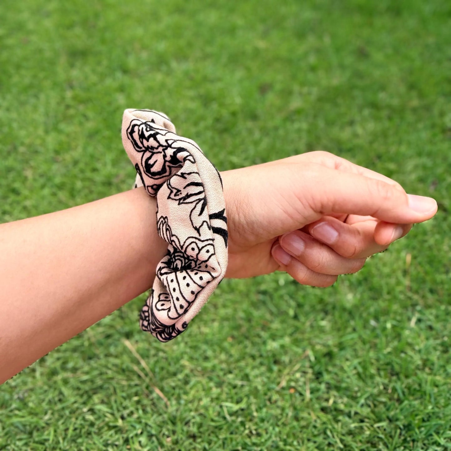 Neutral Beige & Black Floral Scrunchie – Minimalist Hair Tie, Everyday Elegant Hair Accessory