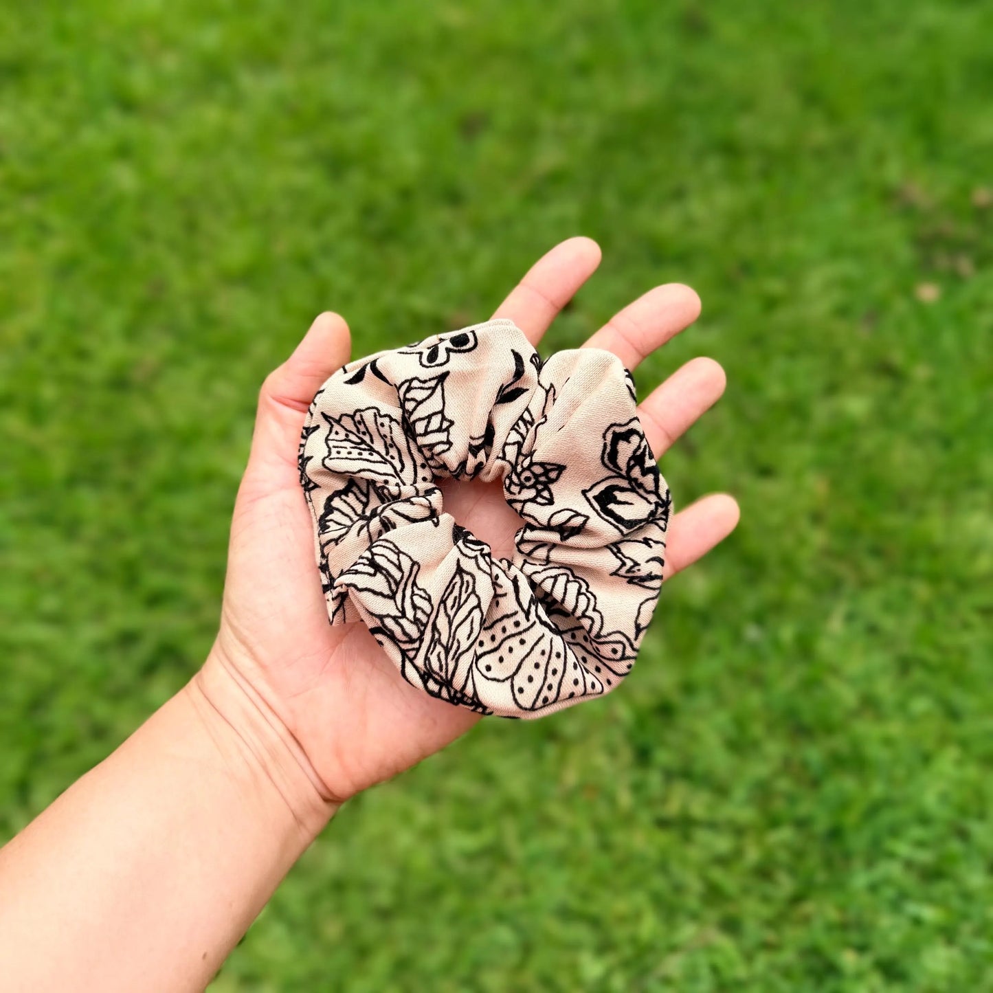 Neutral Beige & Black Floral Scrunchie – Minimalist Hair Tie, Everyday Elegant Hair Accessory